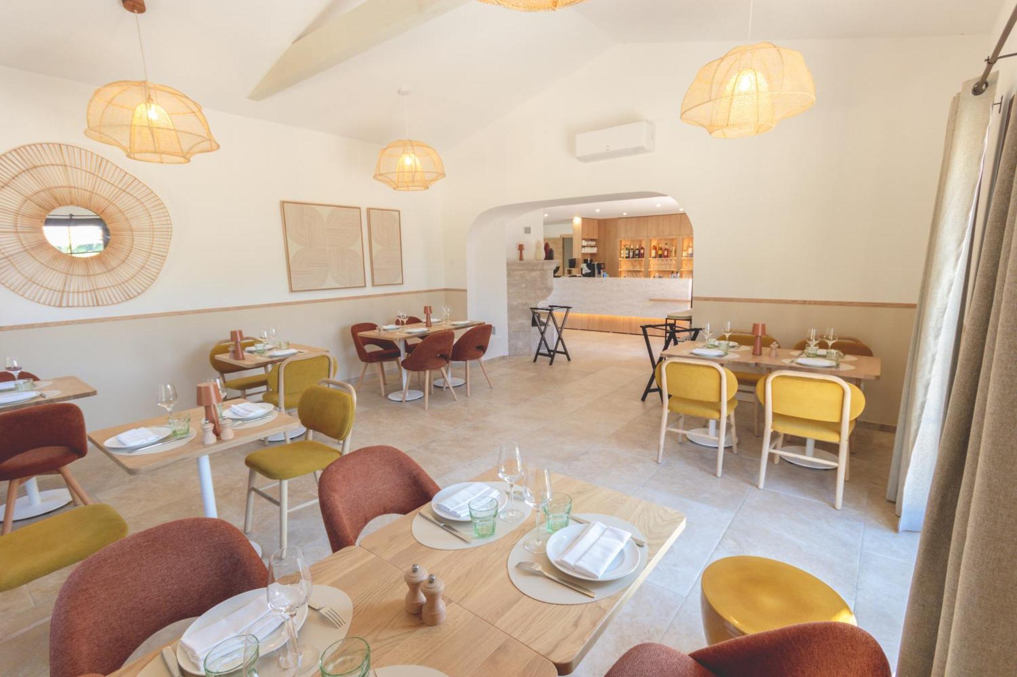 Le Baguier Hotel La Roquebrussanne Екстериор снимка